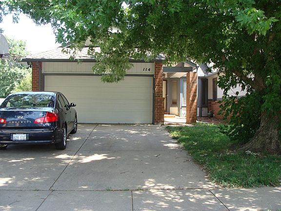 Oversized Double Car Garage with opener