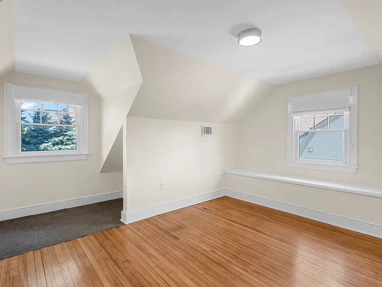 26 Vanderburgh Ave — Photo 32