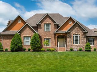 38 Crimson Pointe Dr, Eleanor, WV 25213