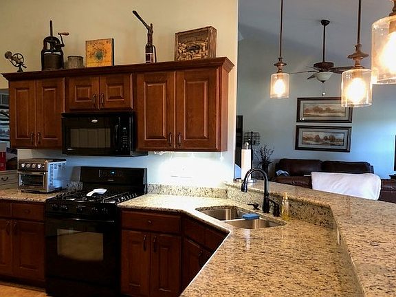 Kitchen with Granite 