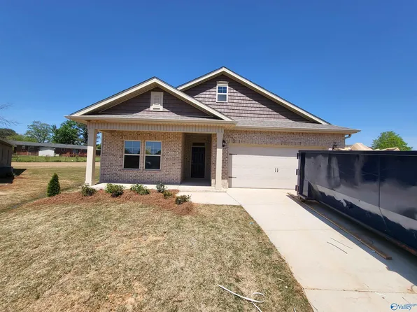 14231 Leadenhall Ln, Athens, AL 35613