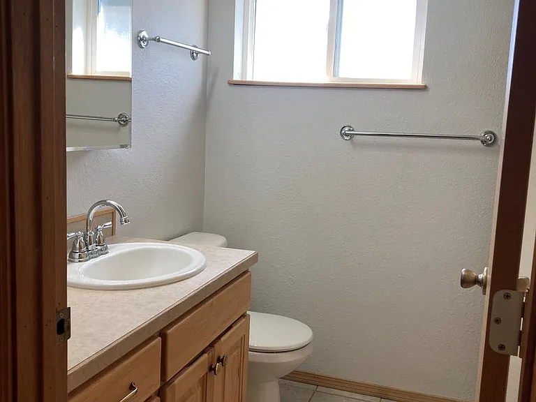 700 S 46th Ave — Photo 25