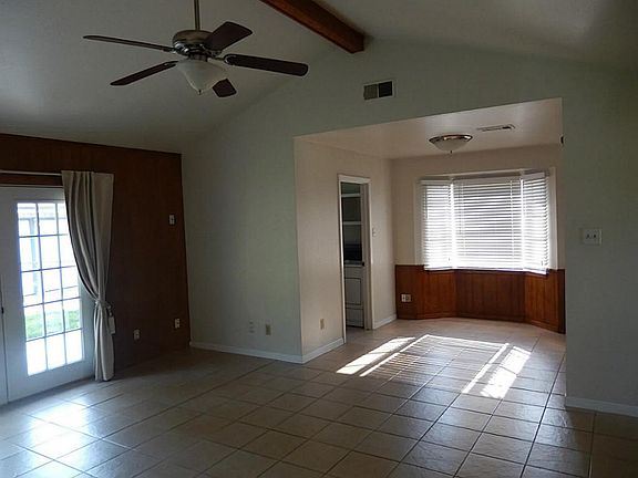 3rd image of 10106 Antrim Ln