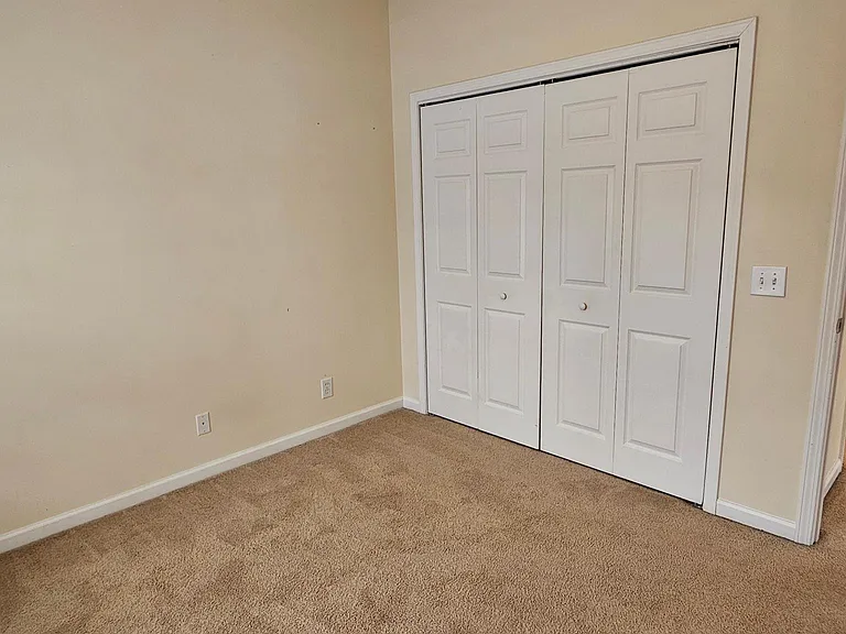 915 Nottingham Dr — Photo 19