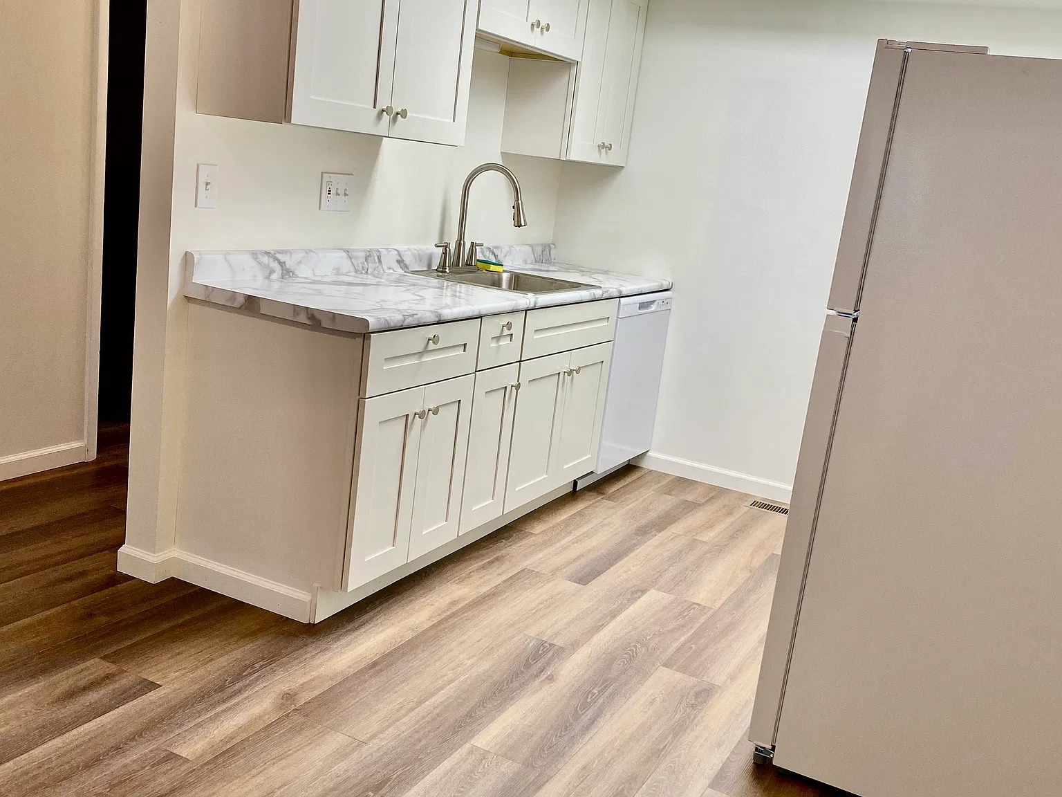 2 bed, 1100 sqft, $1,550 — Photo 2