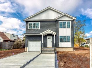 2 Pocasset Ct, East Rockaway, NY 11518