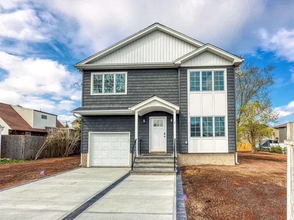 2 Pocasset Court, East Rockaway, NY 11518