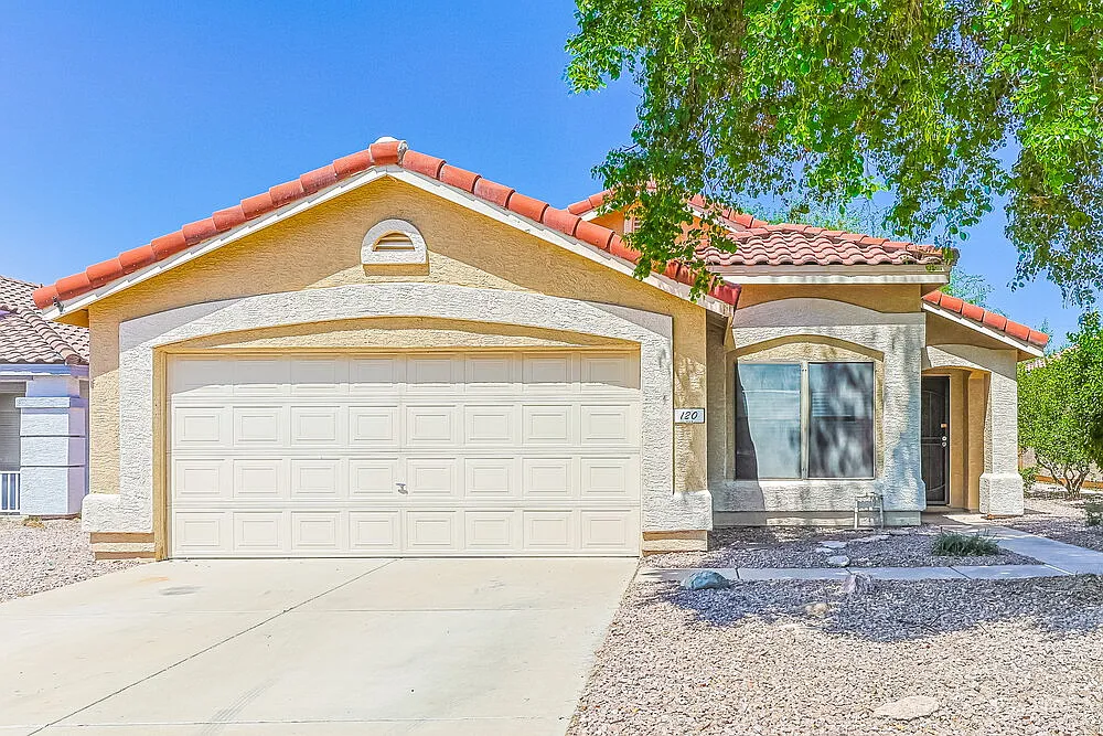 3 bed, 2.0 bath, 1431 sqft, $2,250 — Photo 1