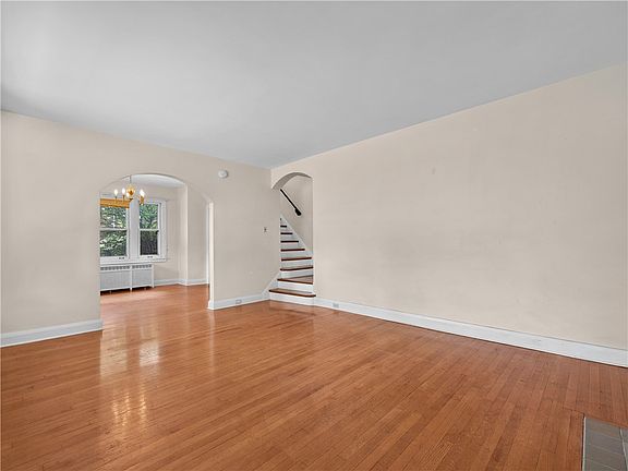 5th image of 6120 Jackson St