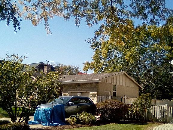 2nd image of 208 S Myrtle Ave