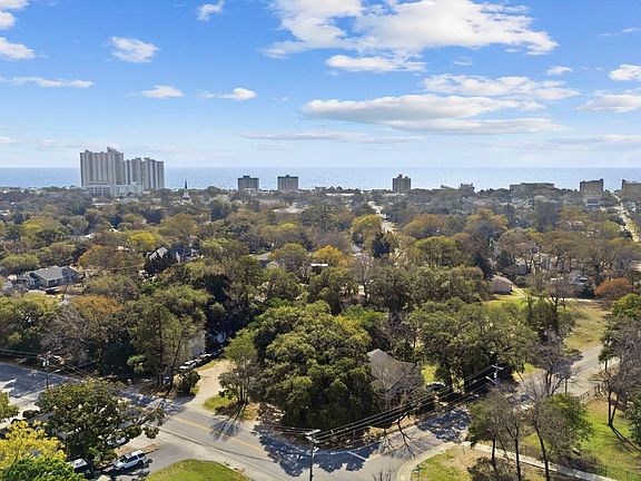 5th image of 202 Broadway St.