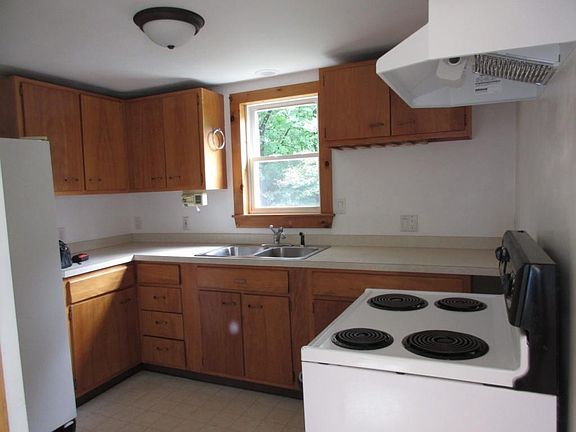 4th image of 354 Willard St