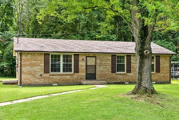 3 bed, 1150 sqft, $1,350 — Photo 2