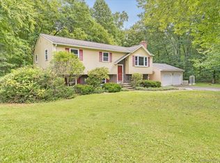 6 Crestwood Dr, East Hampton, CT 06424