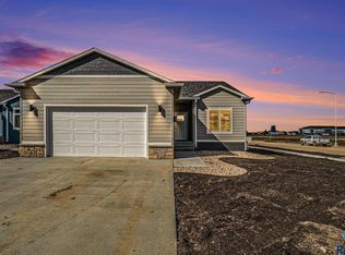 9000 W Counsel St, Sioux Falls, SD 57106