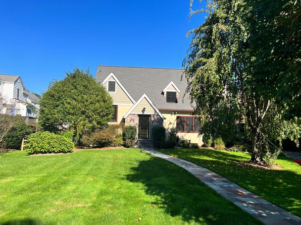 88 Hartsdale Ave