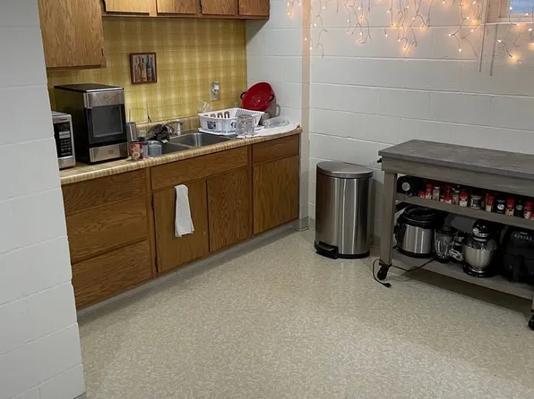 910 4th St, Brookings, SD 57006