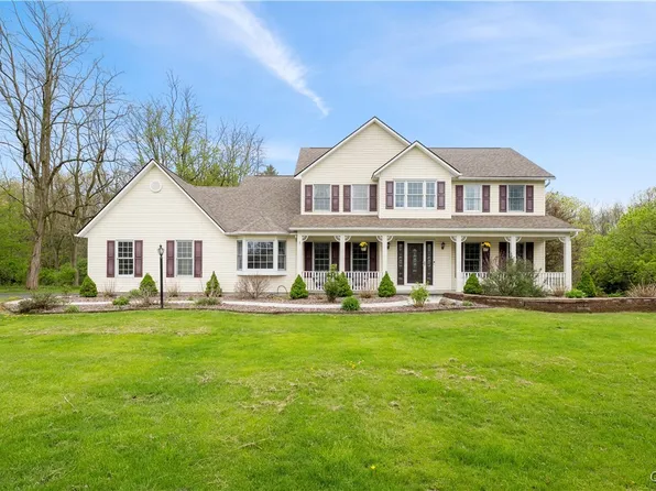 309 Deep Springs Dr, Chittenango, NY 13037