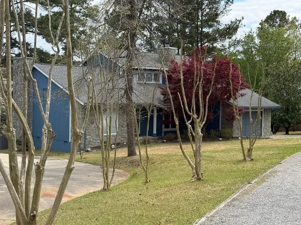 54 Loblolly Ct, Sanford, NC 27332