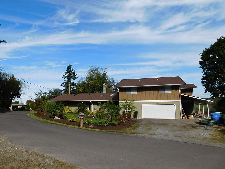 1st image of 636 Sockeye Ln SE