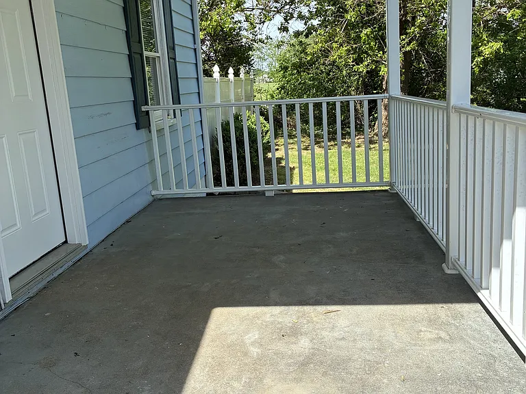 1022 Virginia Ave — Photo 12
