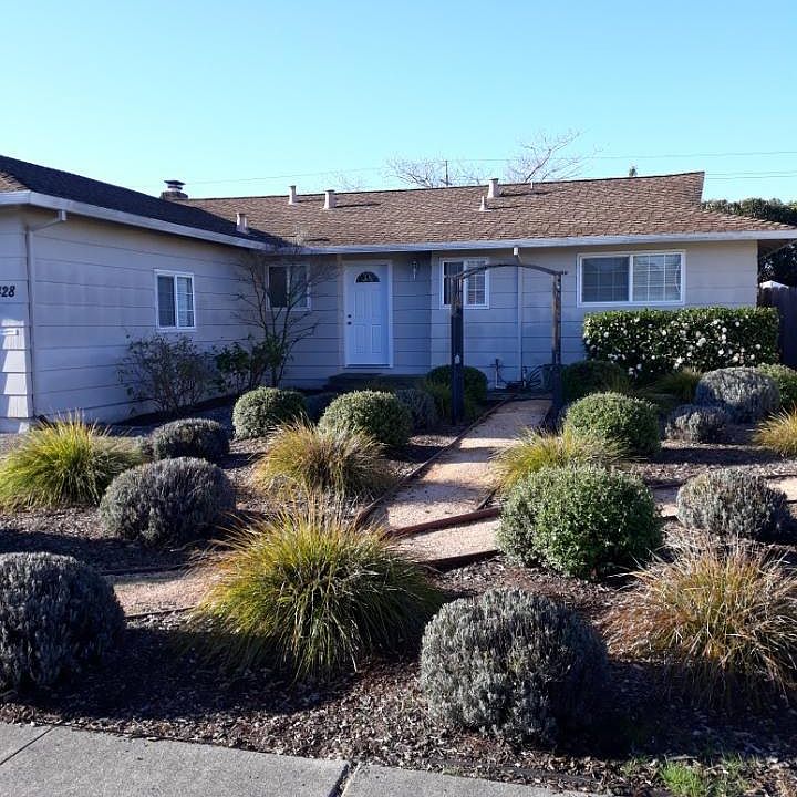 1st image of 428 Eastwood Dr