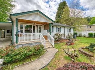 30 Warren St, Waynesville, NC 28786