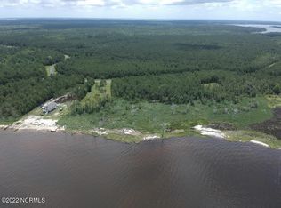 173 Garbacon Dr, Beaufort, NC 28516