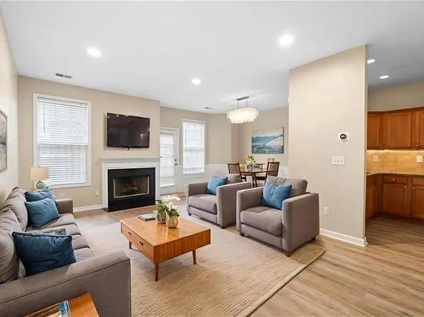 3046 Bernauer Trce #37, Dunwoody, GA 30360