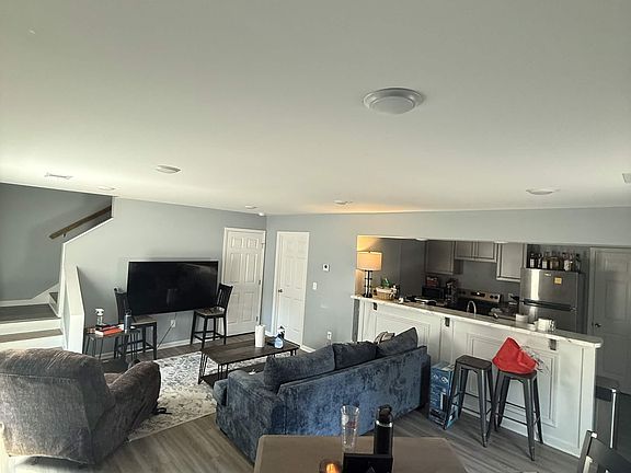 3rd image of 1731 1st Ave #102