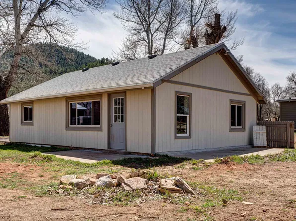 1009 S 6th St, Hot Springs, SD 57747
