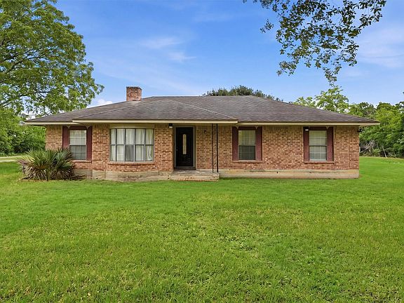 2nd image of 3303 Holy Rd