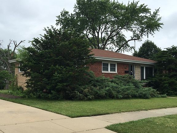 2nd image of 9336 Kolmar Ave