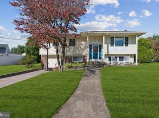 43 Princeton Dr, Delran, NJ 08075