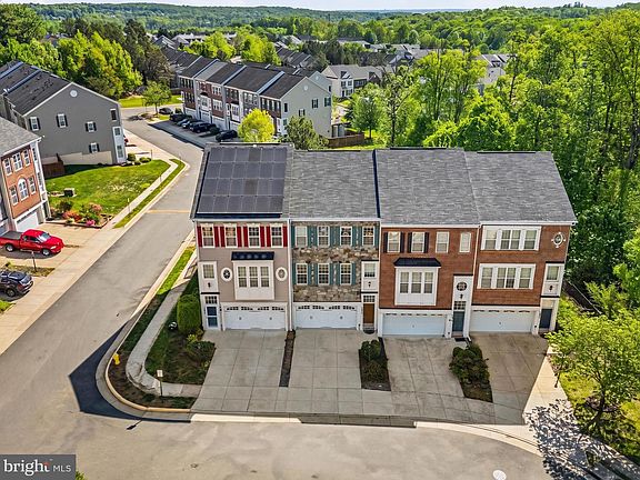 4th image of 2627 Glenriver Way