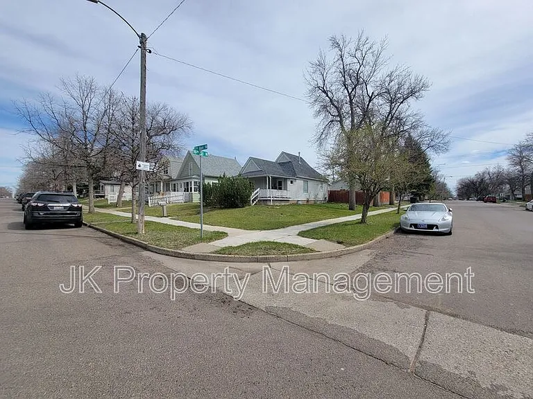 1600 7th Ave N — Photo 2