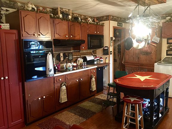 5th image of 274 Magnolia Dr