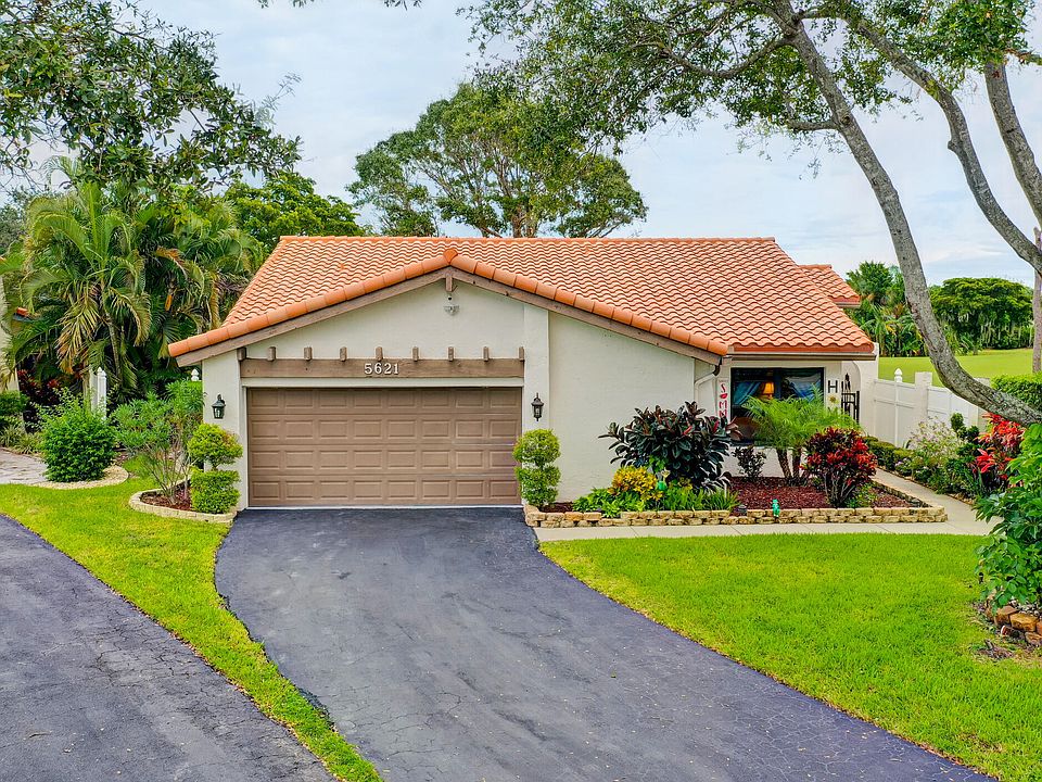 1st image of 5621 Lakeview Mews Court