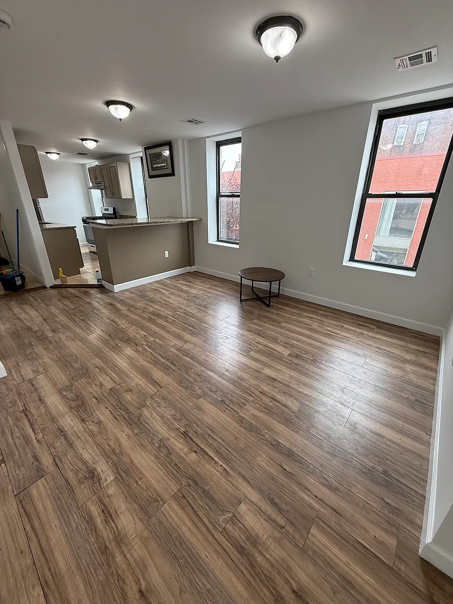 Building Photo - 182 Ferry St #2A