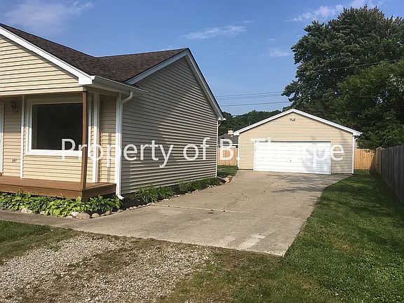 2nd image of 2655 Dearborn Ave