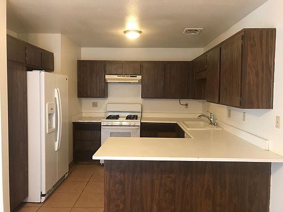 2nd image of 4174 Larkwood Ave