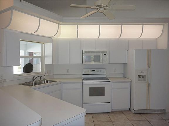 2nd image of 4395 Sandune Ave