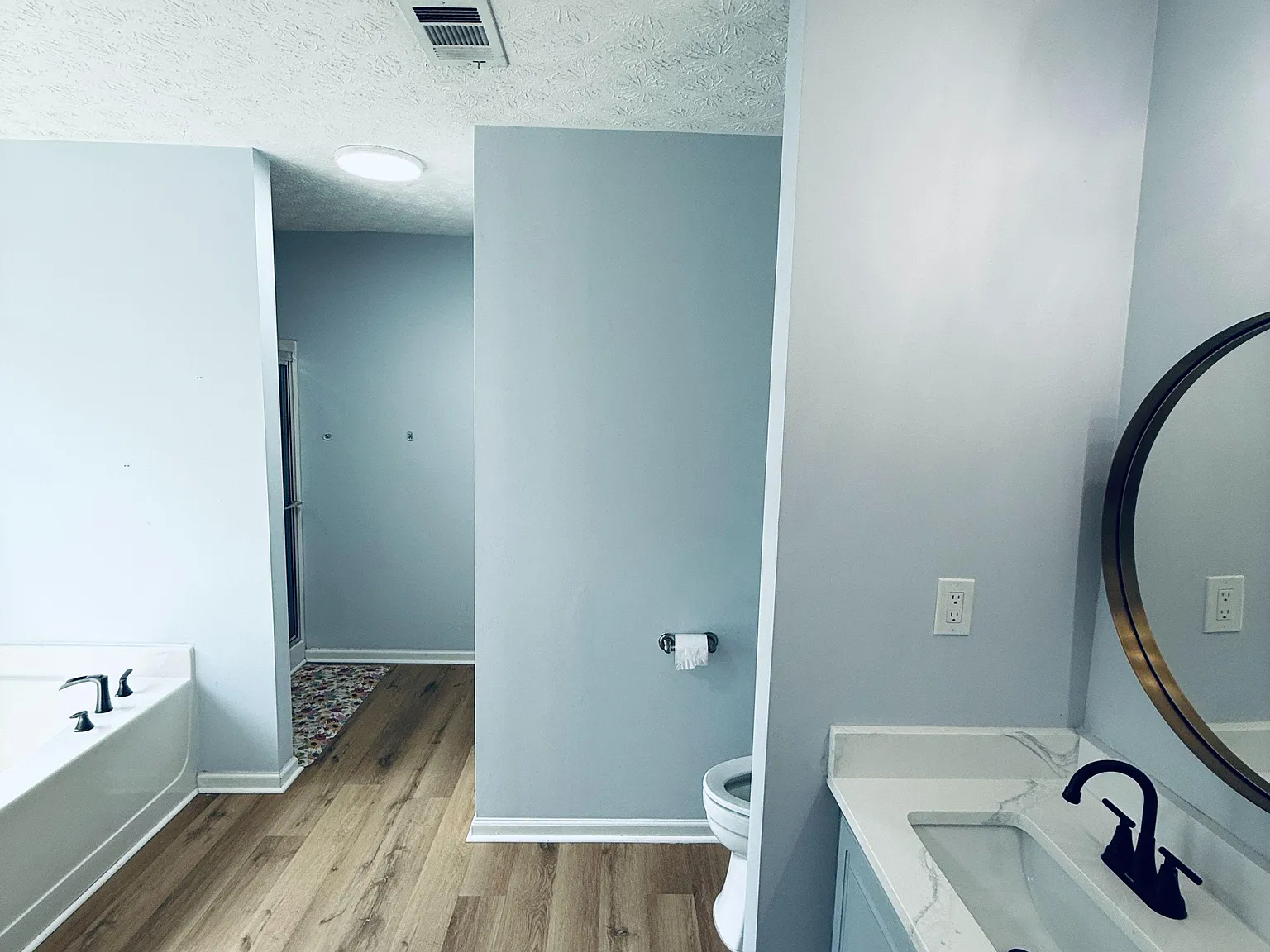 4 bed, 1.0 bath, 1500 sqft, $1,594 — Photo 3