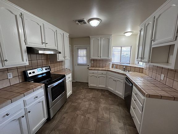 3rd image of 224 W Fedora Ave