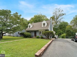 1361 Valley Rd, Woodlyn, PA 19094