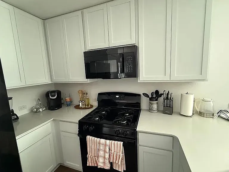 4 bed, 3.0 bath, 1952 sqft, $2,250 — Photo 4