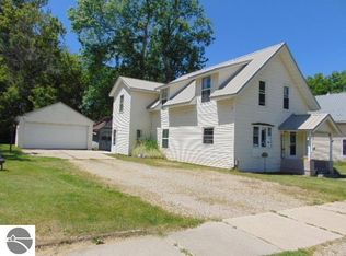 311 Pleasant Ave, Alma, MI 48801