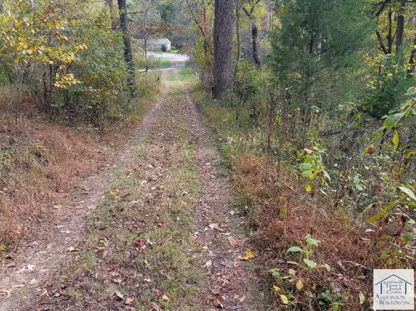 40 Mayerland Hill Rd, Bassett, VA 24055