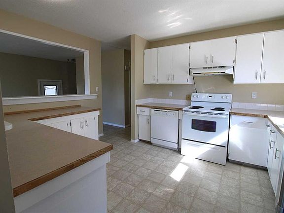 5th image of 9606 S 115th Ave