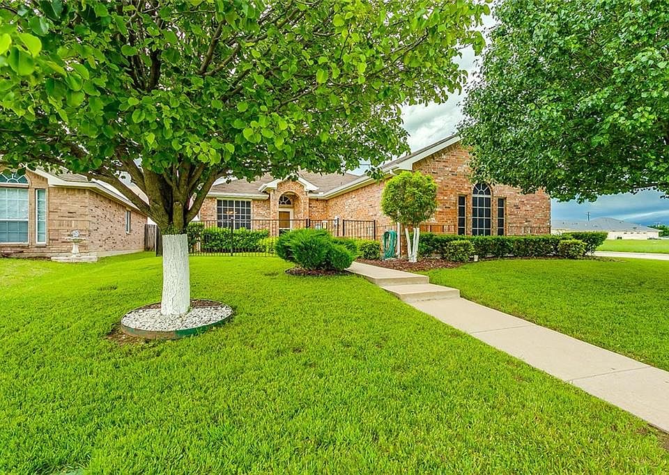 1st image of 900 Mesa Vista Dr